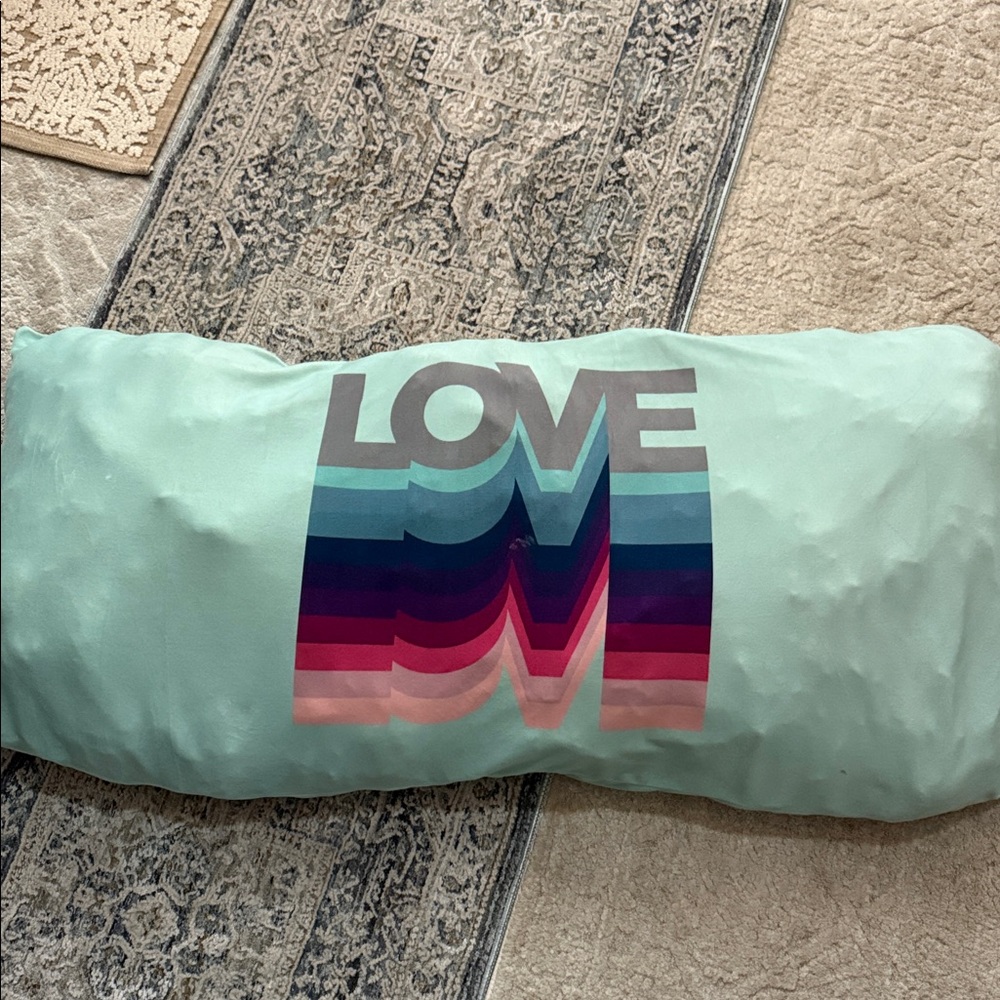 Super big pillow ❤️❤️❤️💞💞